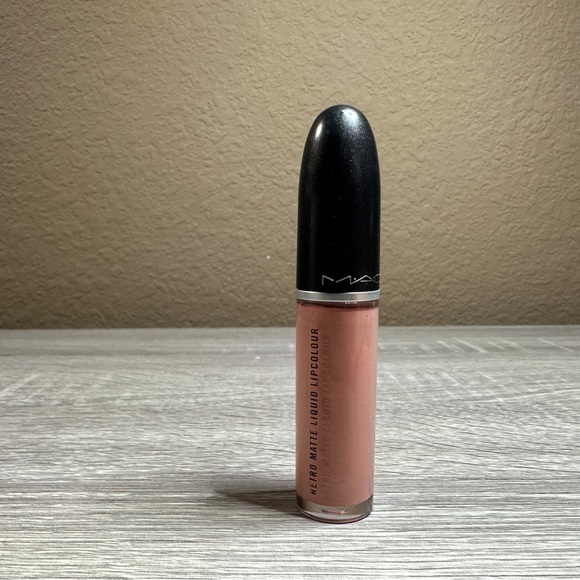 MAC retro matte lipgloss - Picture 3 of 5
